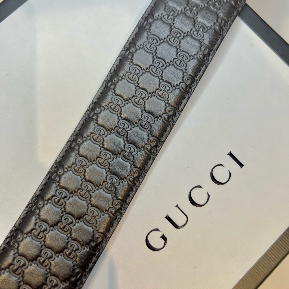 **SOLD**GUCCI Belt size 100 in Dark Brown. - Picture 6 of 7